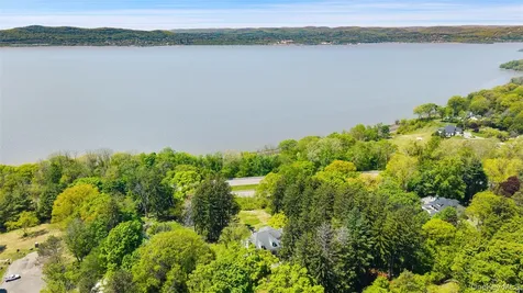 1320 N Albany Post Road Croton-on-hudson NY 10520