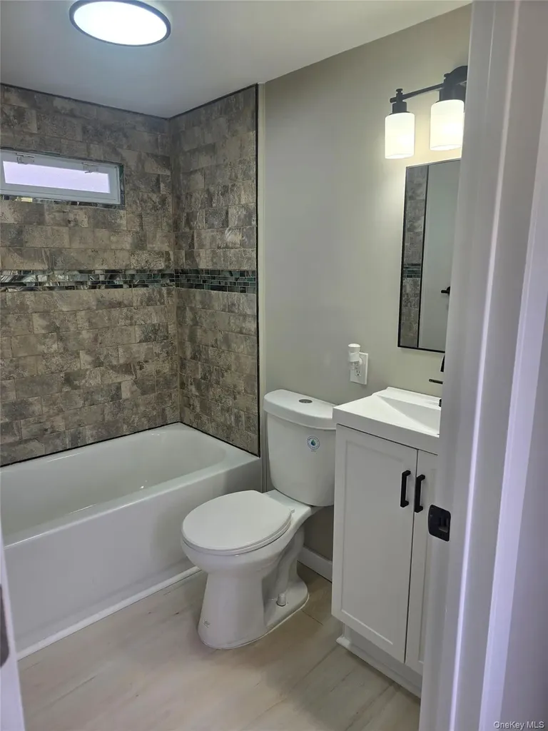 16 Jennifer Court Poughkeepsie NY 12601
