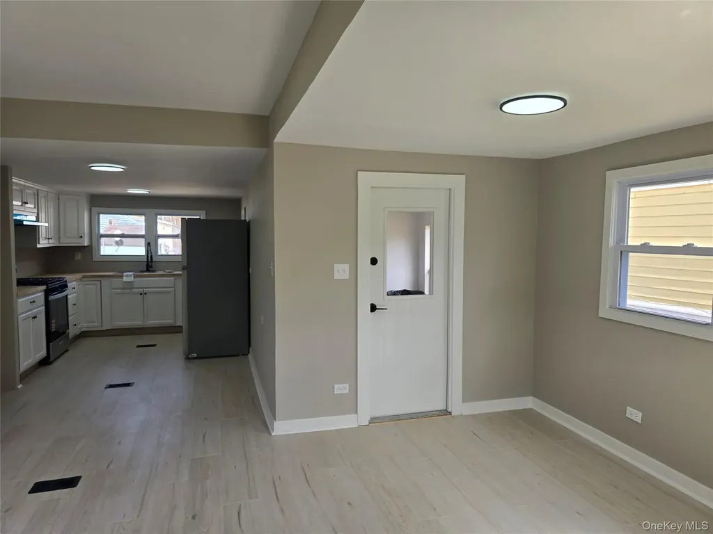 16 Jennifer Court Poughkeepsie NY 12601