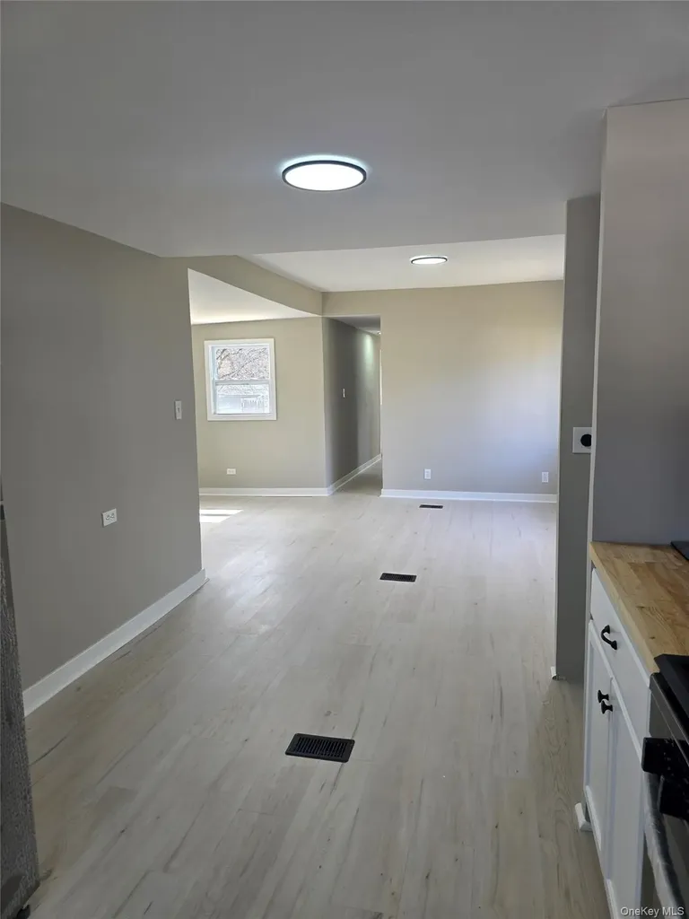 16 Jennifer Court Poughkeepsie NY 12601
