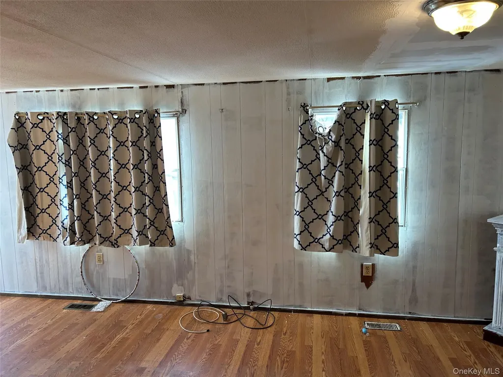 34 Dogwood Loop Bloomingburg NY 12721