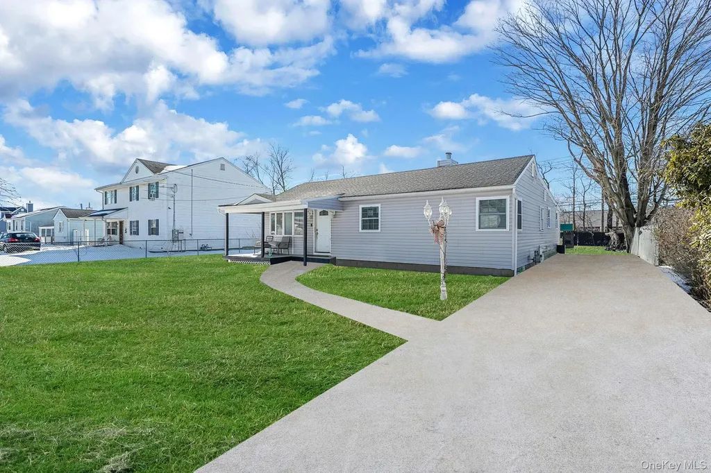 22 Eisenhower Avenue Brentwood NY 11717