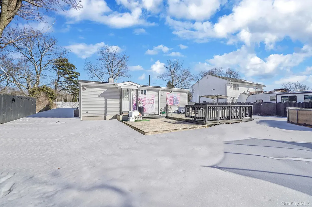 22 Eisenhower Avenue Brentwood NY 11717