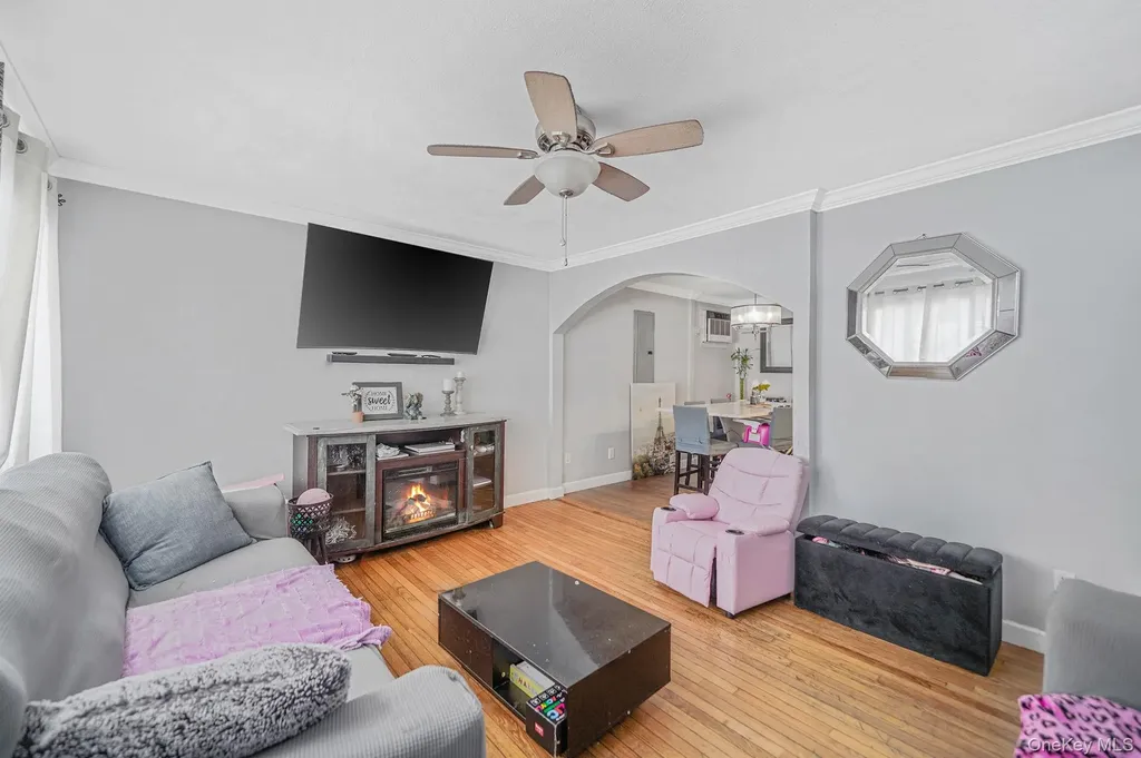 22 Eisenhower Avenue Brentwood NY 11717