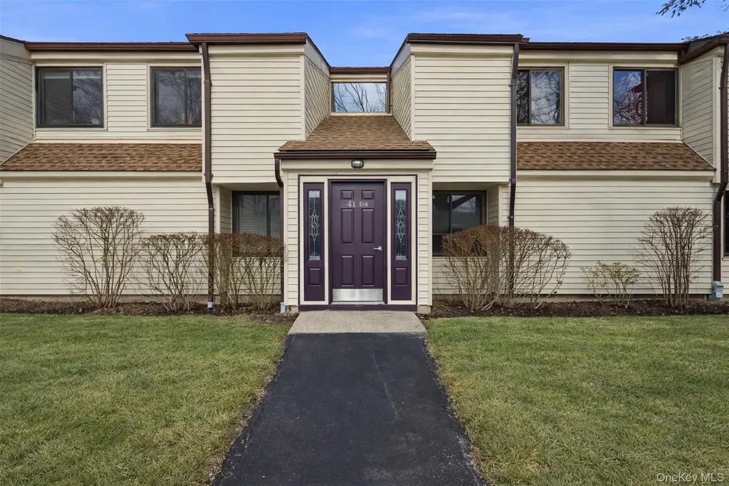 41 Jefferson Oval Yorktown Heights NY 10598