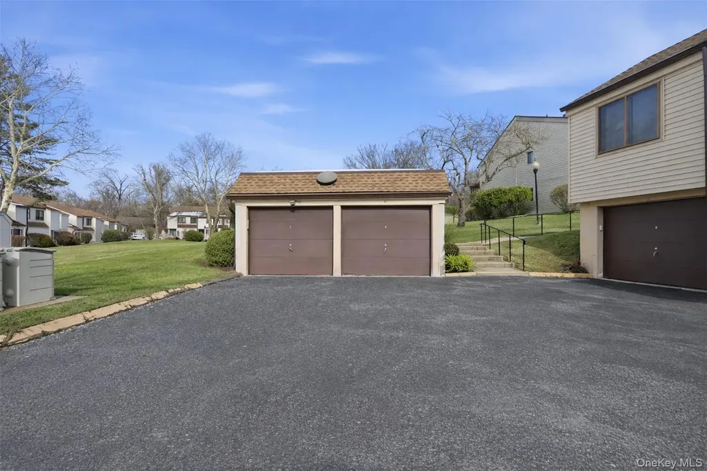 41 Jefferson Oval Yorktown Heights NY 10598