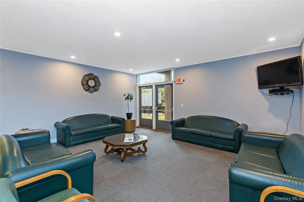 41 Jefferson Oval Yorktown Heights NY 10598