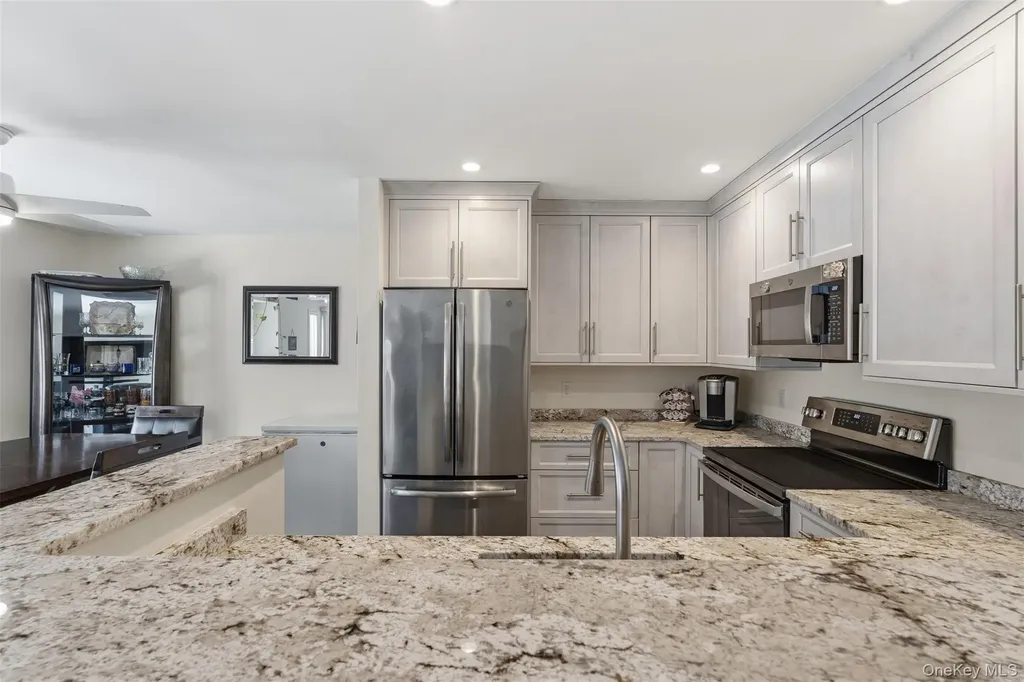 41 Jefferson Oval Yorktown Heights NY 10598