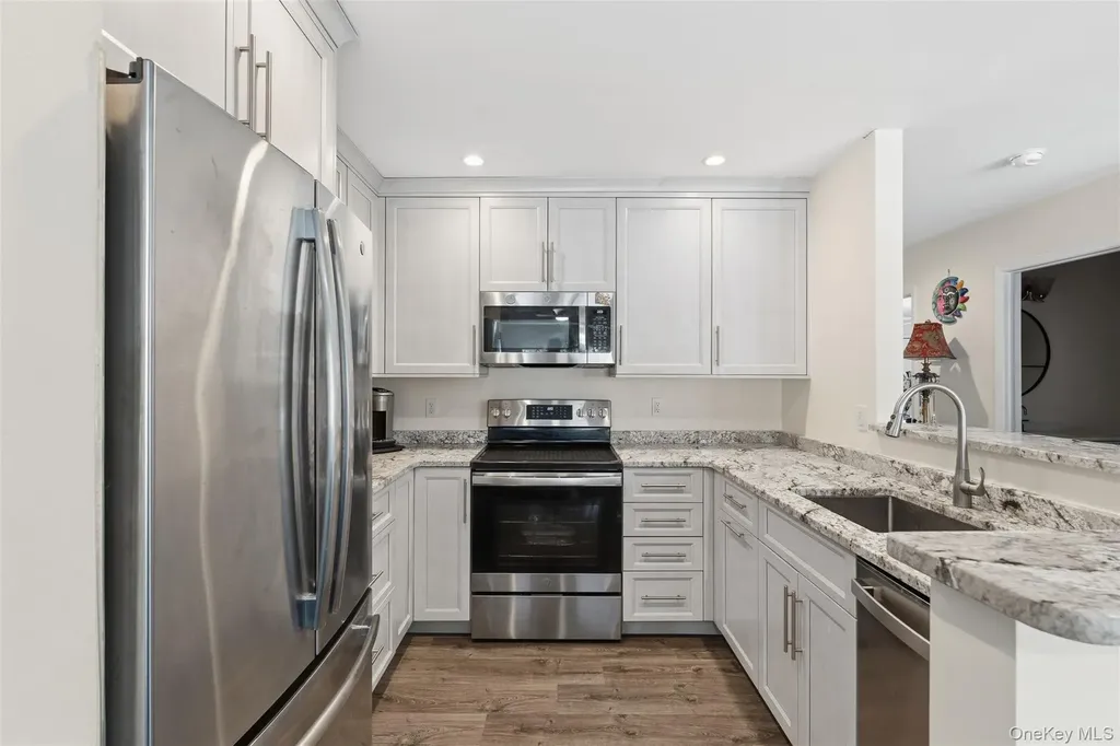 41 Jefferson Oval Yorktown Heights NY 10598