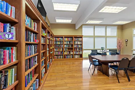 41 Jefferson Oval Yorktown Heights NY 10598
