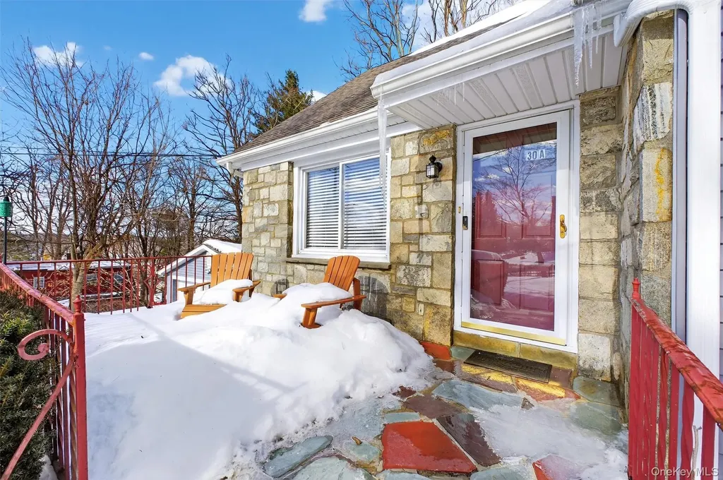 30 Lakeview Terrace Mahopac NY 10541