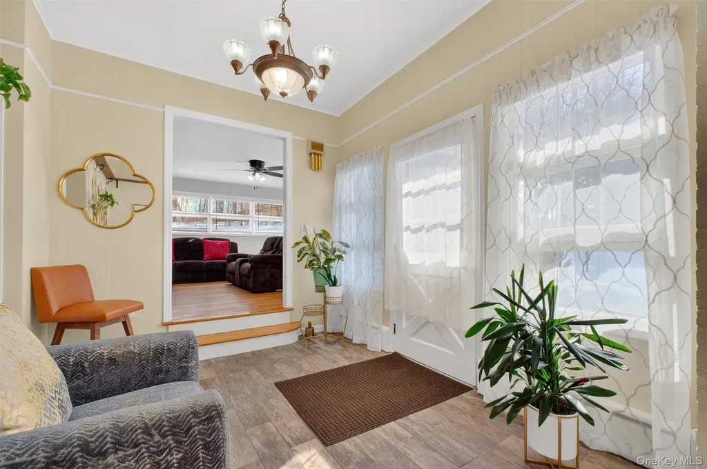 30 Lakeview Terrace Mahopac NY 10541