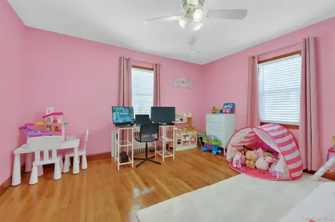 30 Lakeview Terrace Mahopac NY 10541