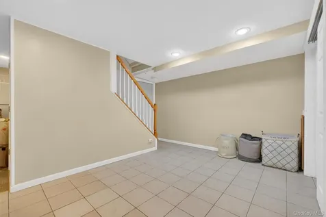 30 Lakeview Terrace Mahopac NY 10541