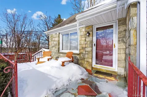 30 Lakeview Terrace Mahopac NY 10541
