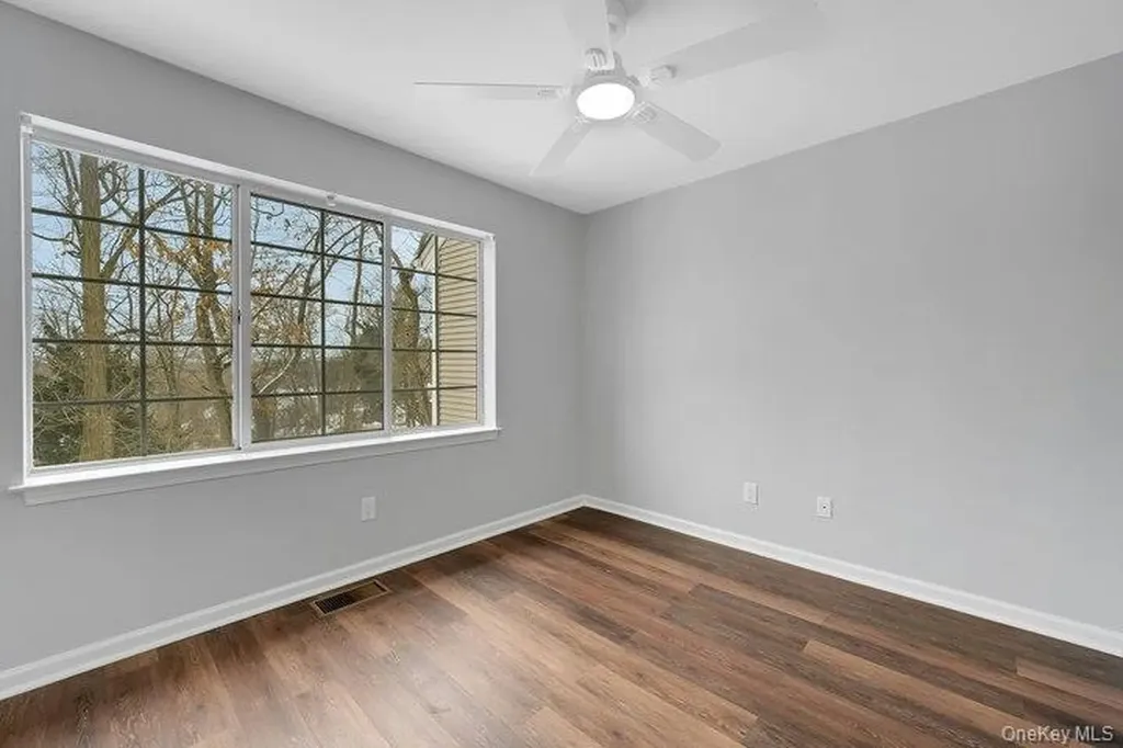 202 Park Ridge Lane White Plains NY 10603