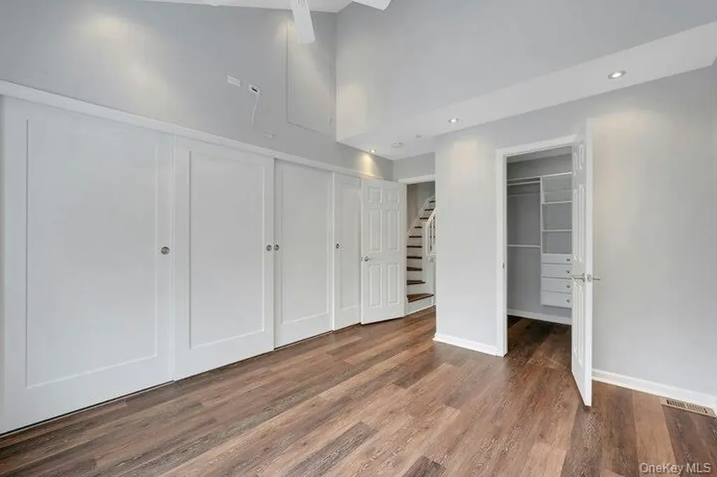 202 Park Ridge Lane White Plains NY 10603