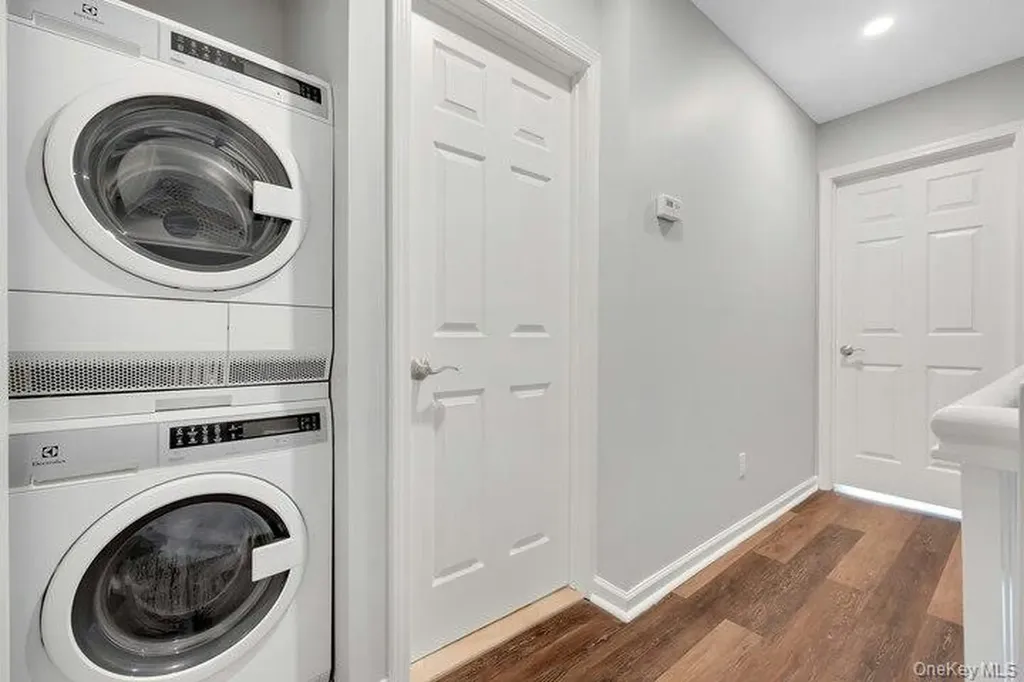 202 Park Ridge Lane White Plains NY 10603