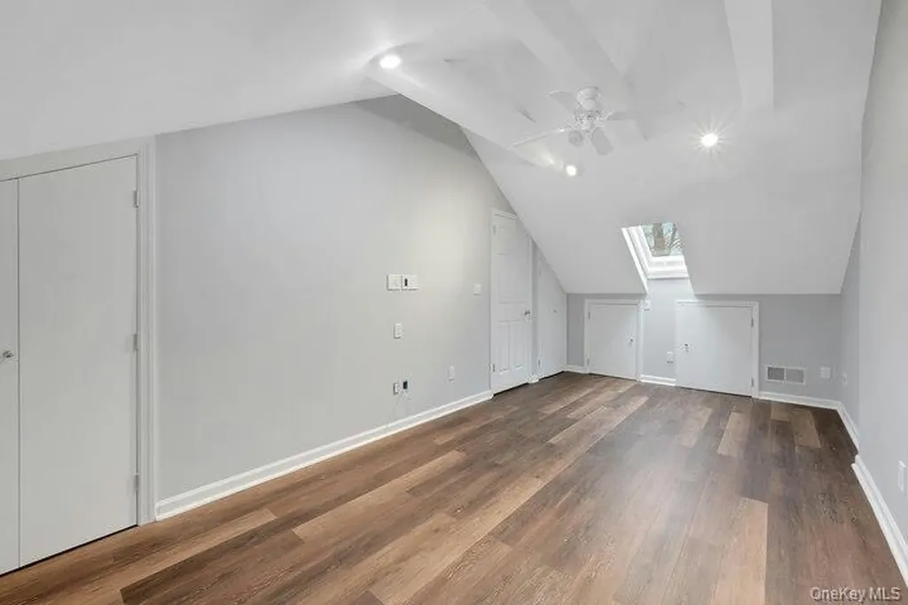 202 Park Ridge Lane White Plains NY 10603