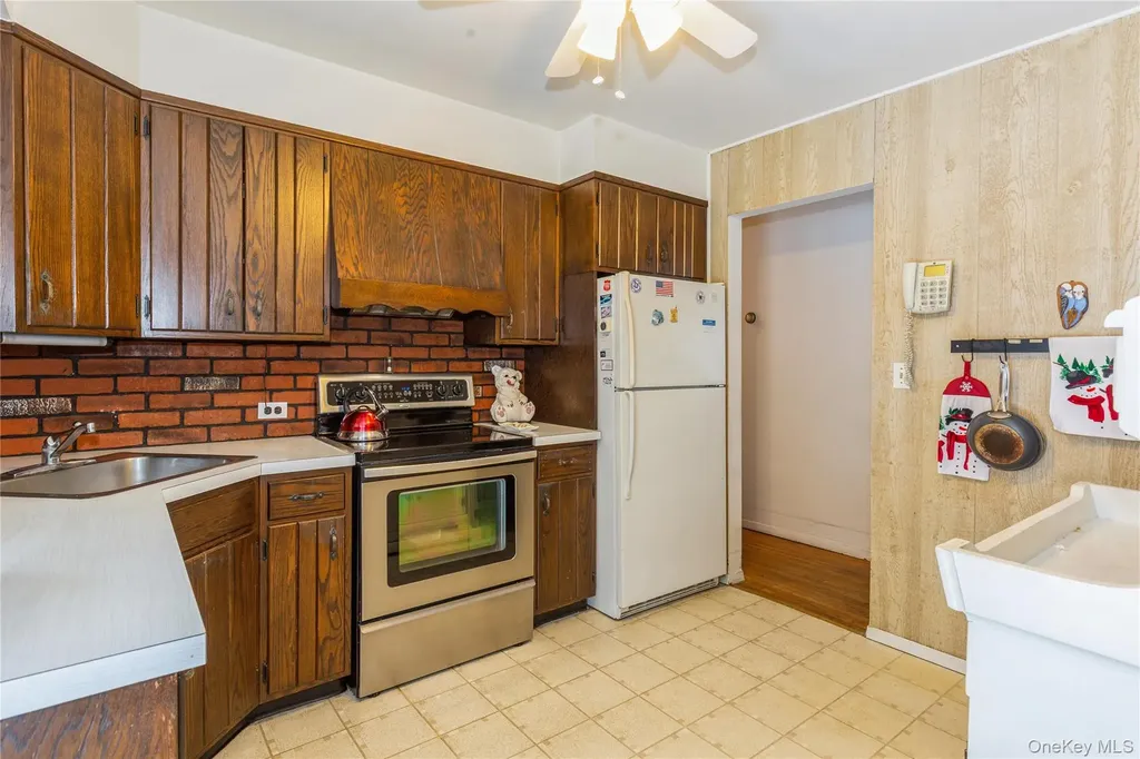 51 Forest Avenue West Babylon NY 11704