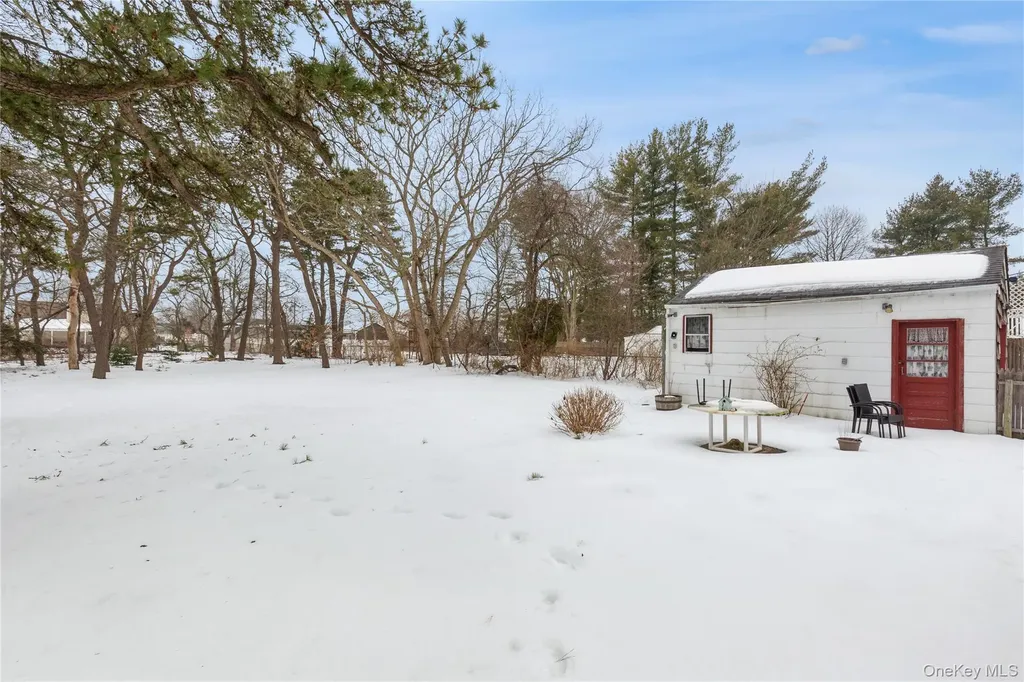51 Forest Avenue West Babylon NY 11704