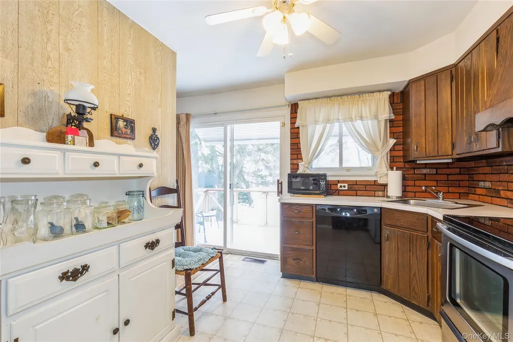 51 Forest Avenue West Babylon NY 11704