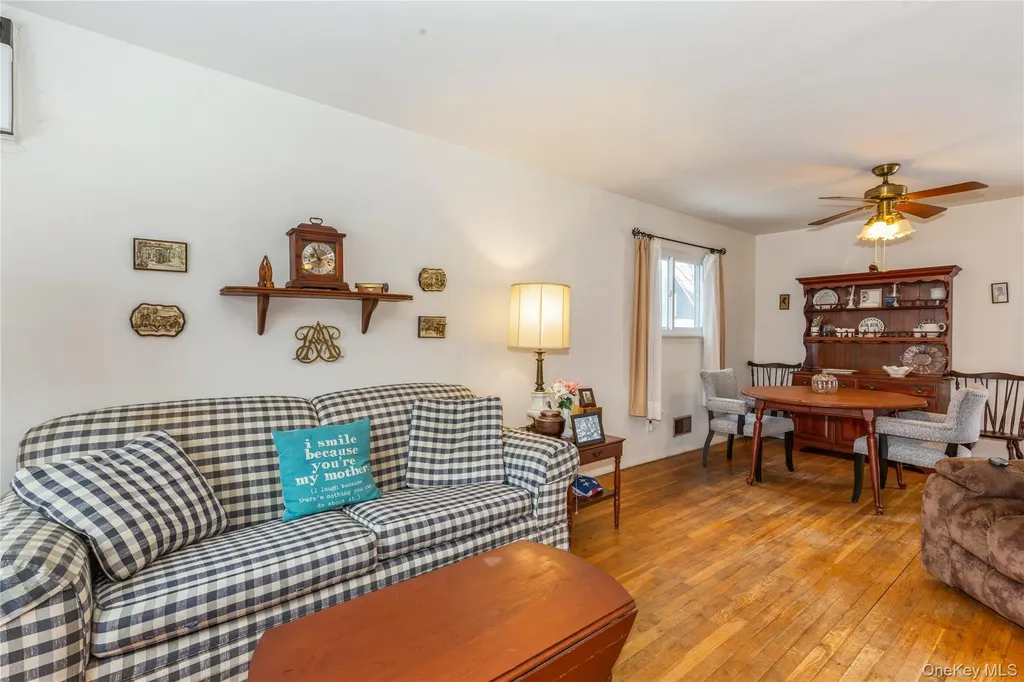 51 Forest Avenue West Babylon NY 11704