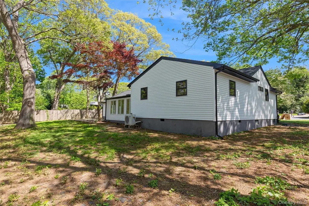 7 Magnolia Lane Miller Place NY 11764