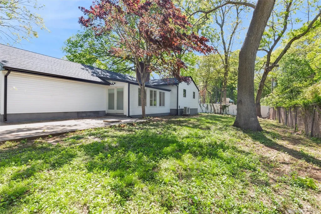 7 Magnolia Lane Miller Place NY 11764