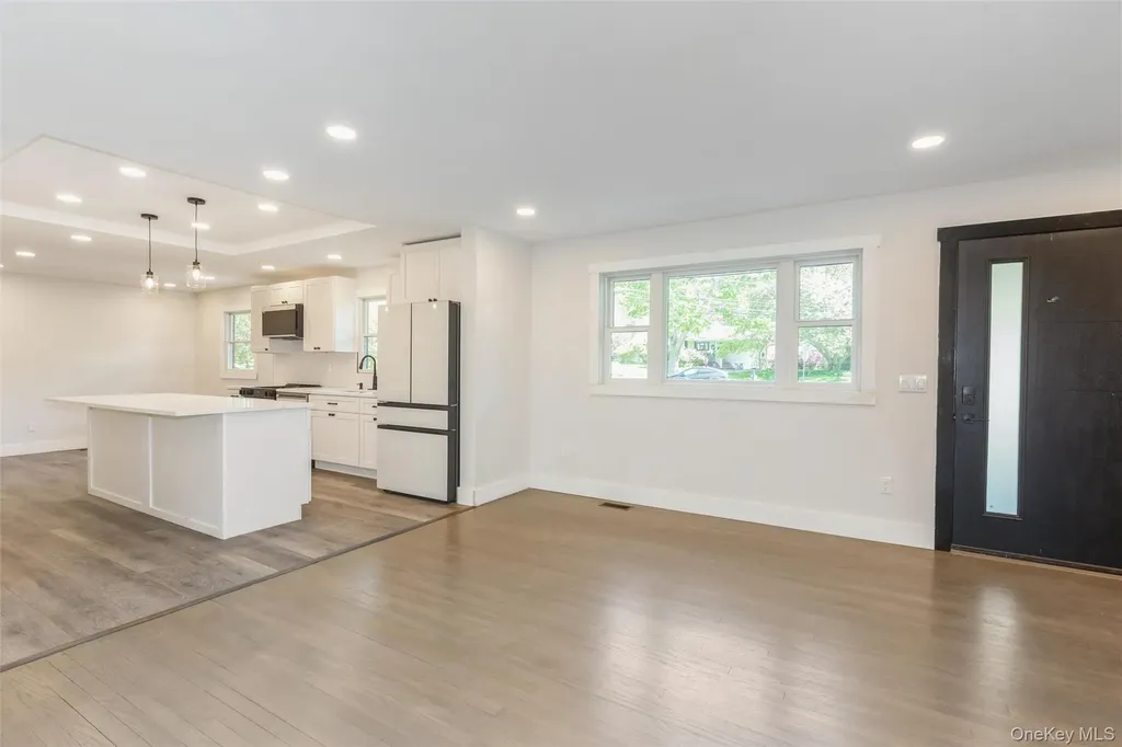 7 Magnolia Lane Miller Place NY 11764