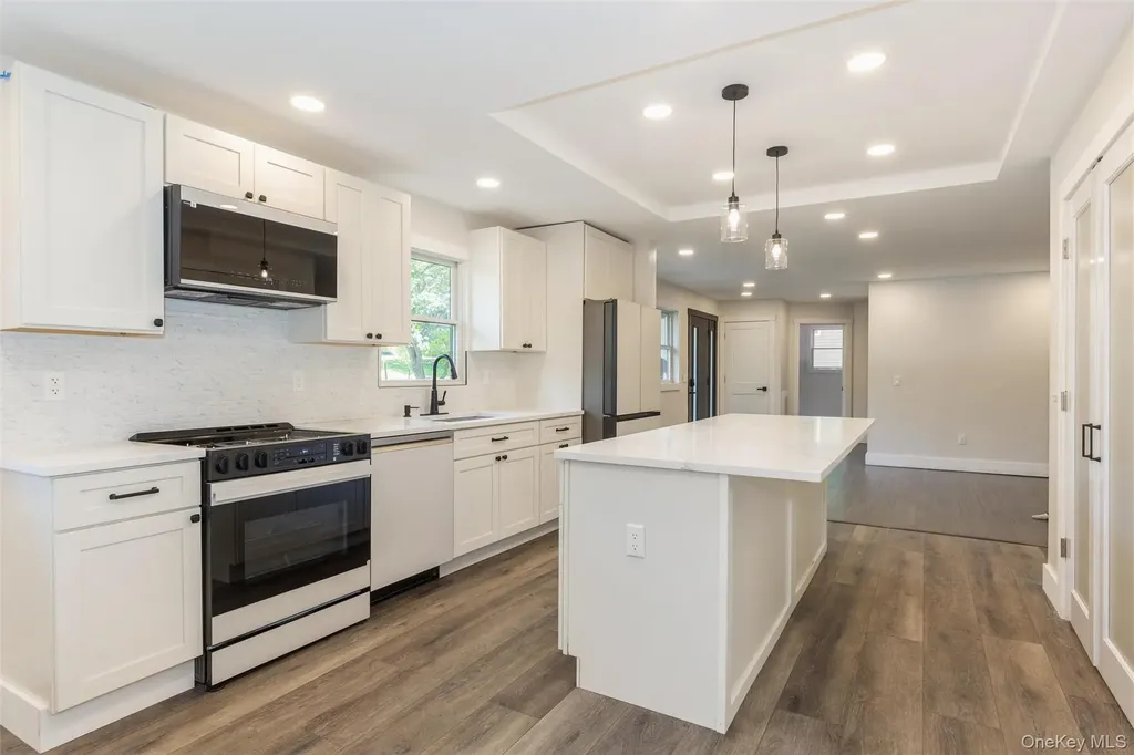 7 Magnolia Lane Miller Place NY 11764