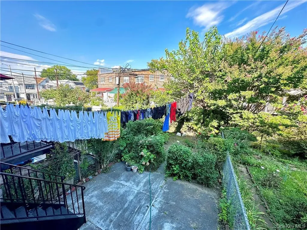 677 E 38th Street Brooklyn NY 11210