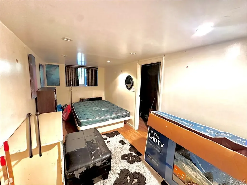 677 E 38th Street Brooklyn NY 11210