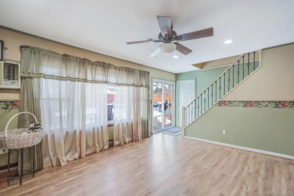 68 Coppersmith Road Levittown NY 11756