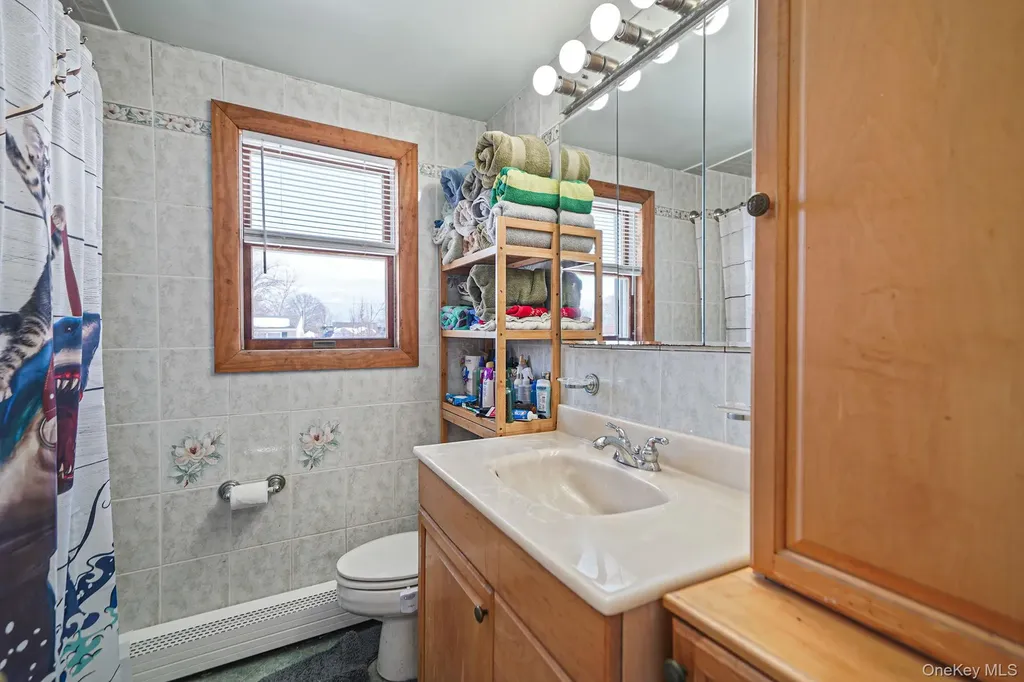 68 Coppersmith Road Levittown NY 11756
