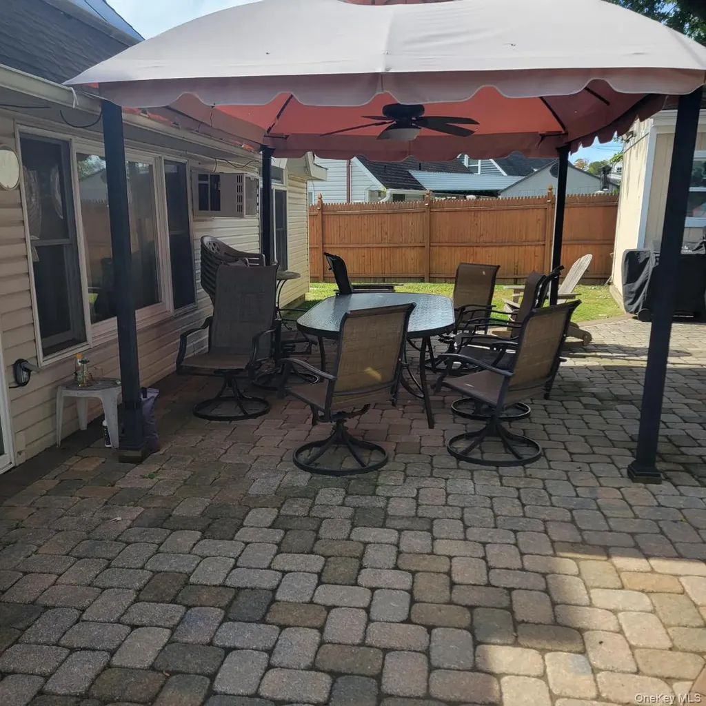 68 Coppersmith Road Levittown NY 11756