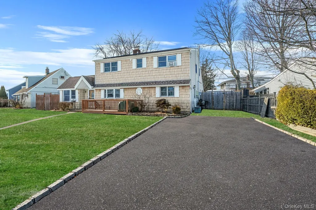 68 Coppersmith Road Levittown NY 11756