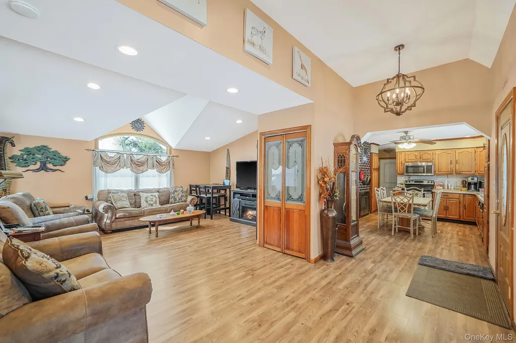 68 Coppersmith Road Levittown NY 11756
