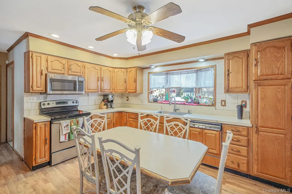 68 Coppersmith Road Levittown NY 11756