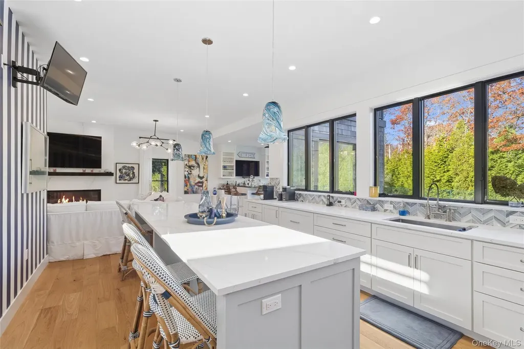 9 Debras Way Wainscott NY 11975