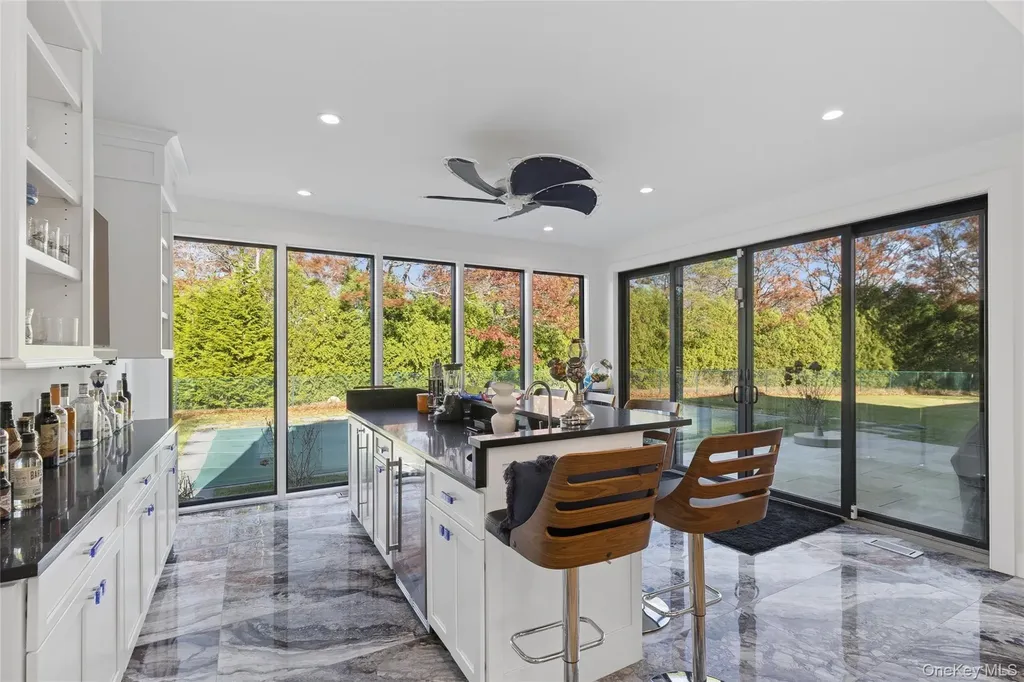 9 Debras Way Wainscott NY 11975