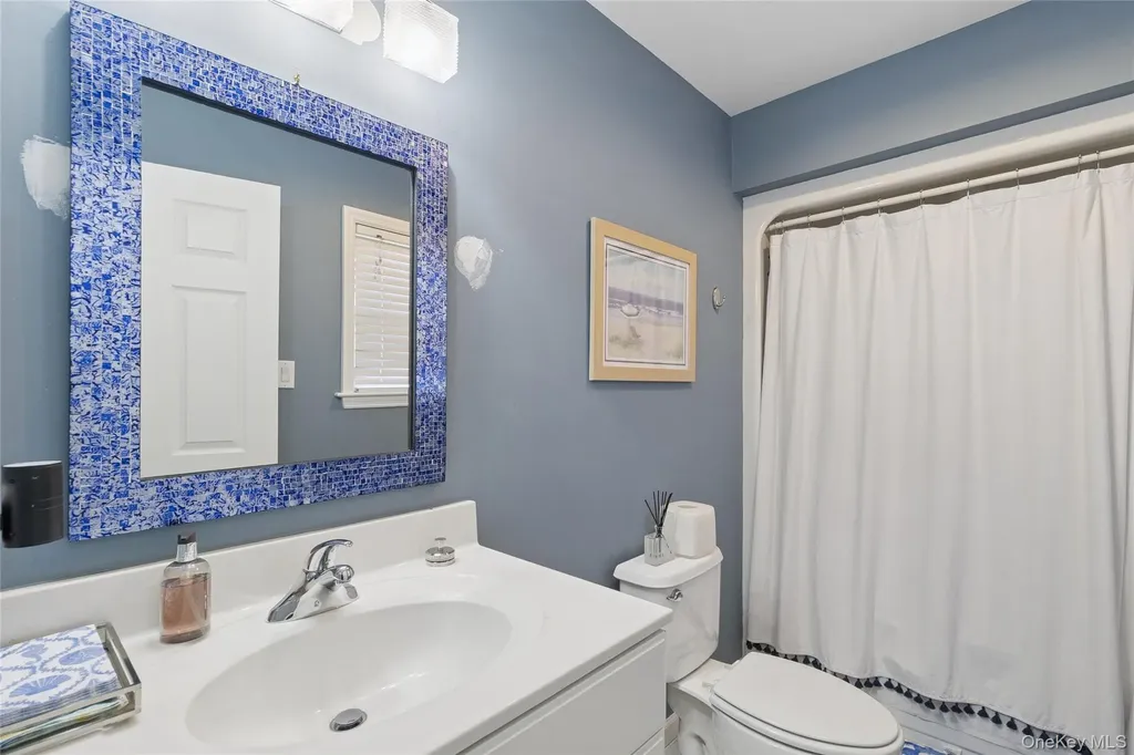 9 Debras Way Wainscott NY 11975