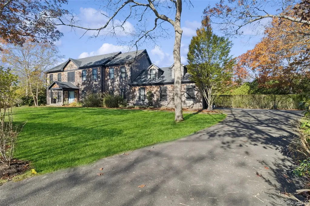 9 Debras Way Wainscott NY 11975