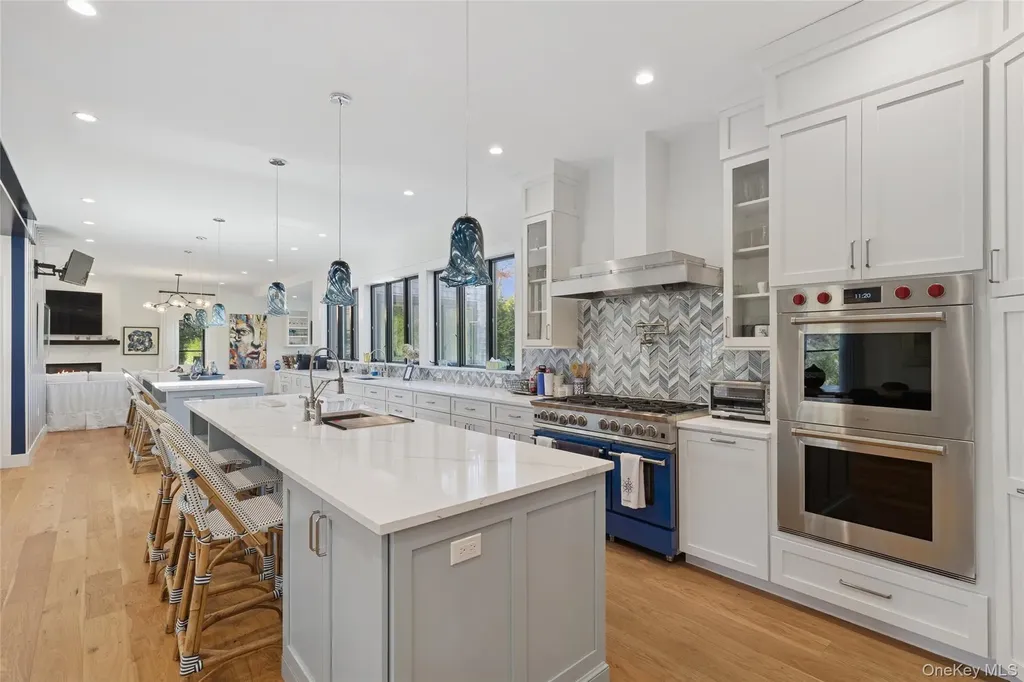 9 Debras Way Wainscott NY 11975