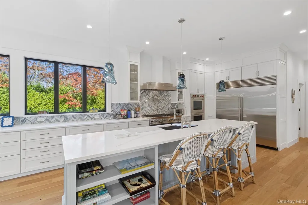 9 Debras Way Wainscott NY 11975