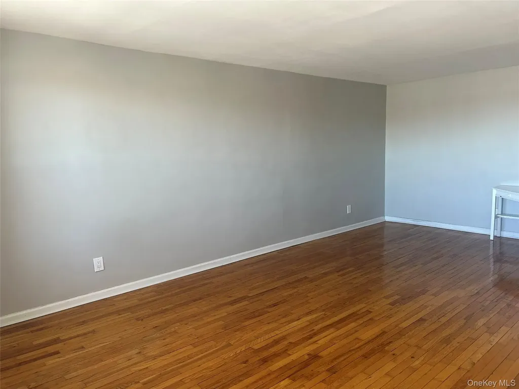 855 E Broadway Long Beach NY 11561