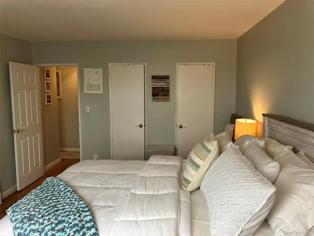 855 E Broadway Long Beach NY 11561