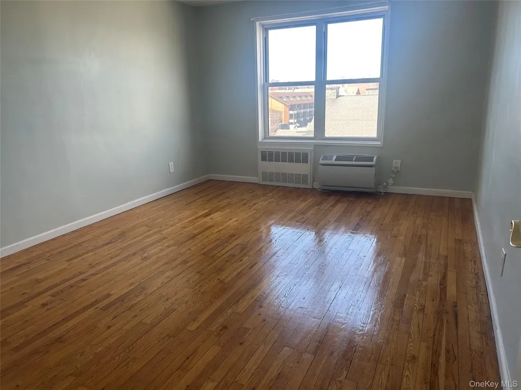 855 E Broadway Long Beach NY 11561