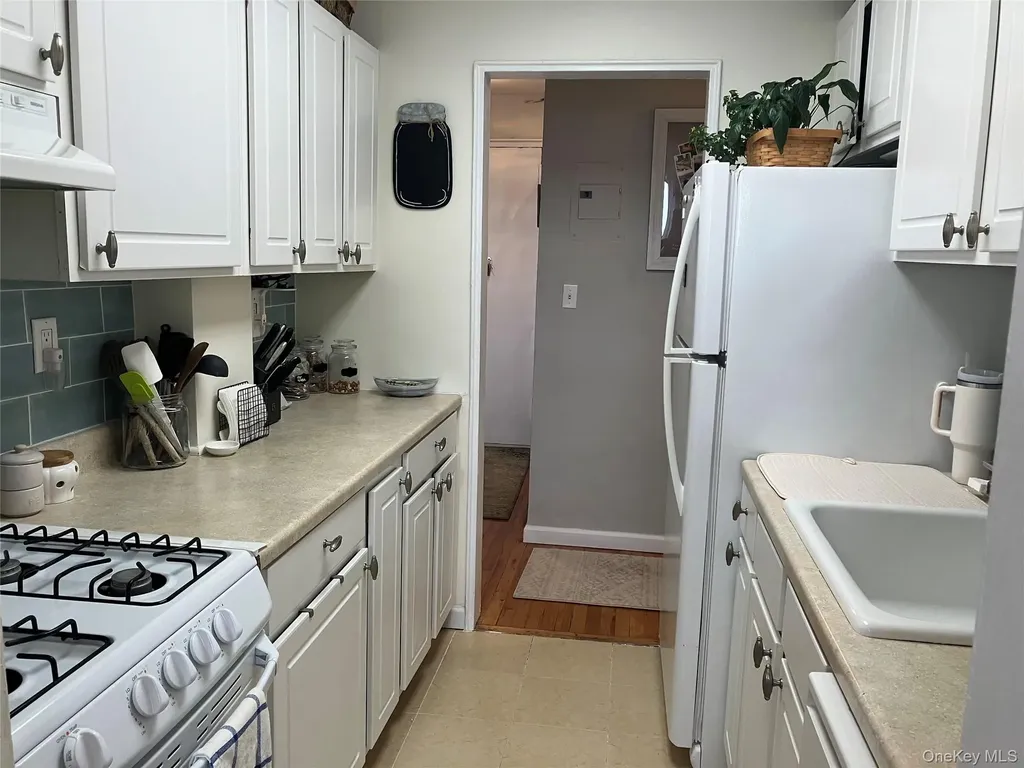 855 E Broadway Long Beach NY 11561