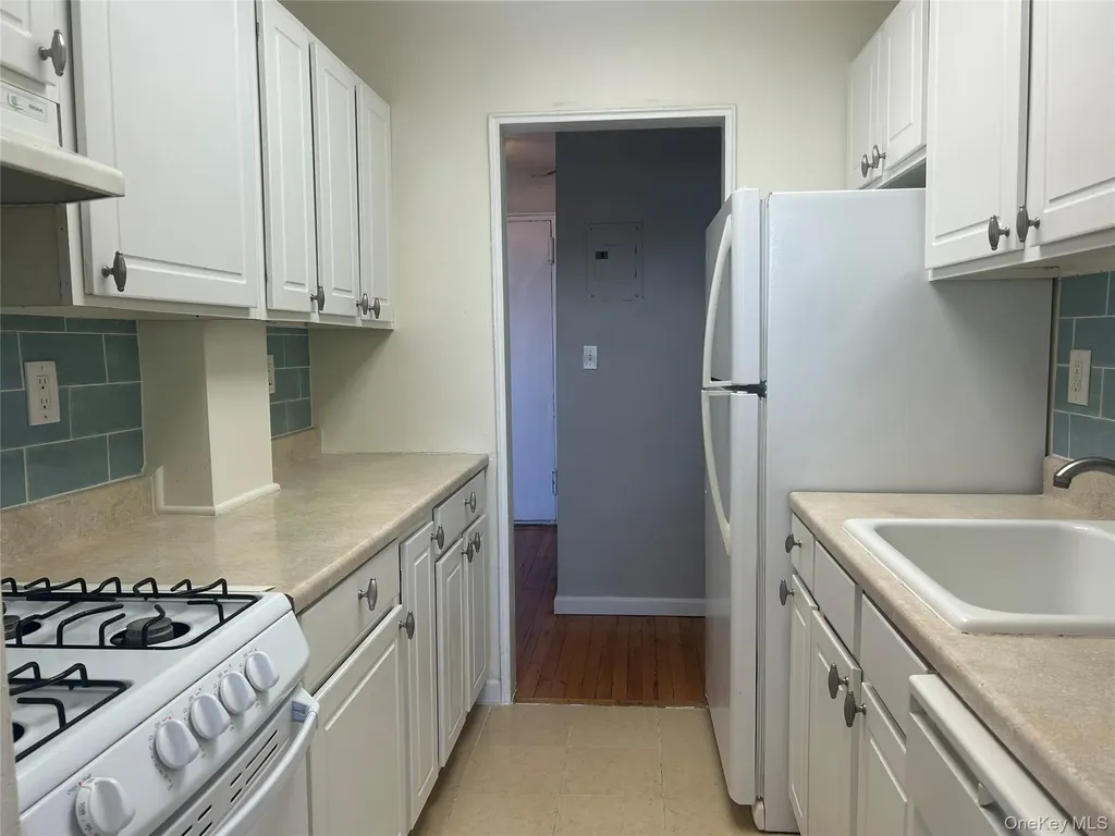 855 E Broadway Long Beach NY 11561